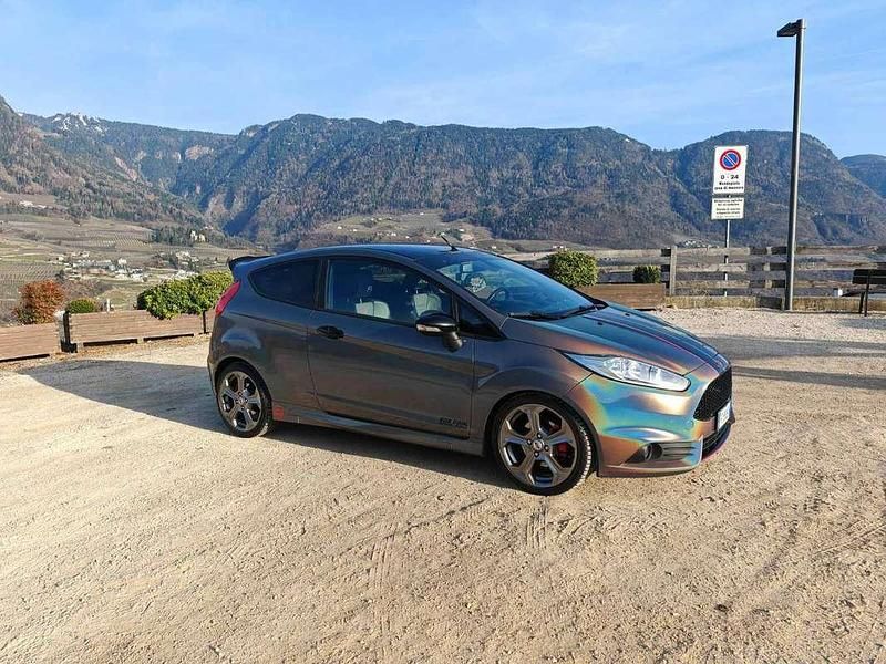 Usata Ford Fiesta ST 182 CV (133 kW) 2013 Nero Utilitaria