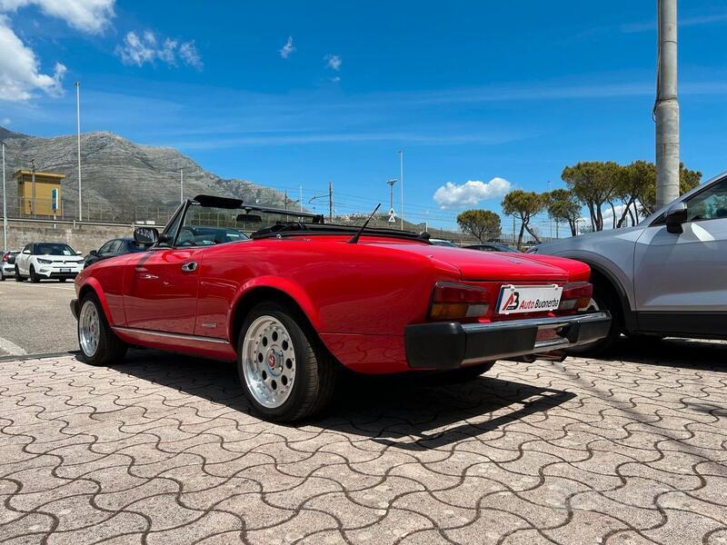 Usato 1985 Fiat 124 Spider Benzin (24.800 €)