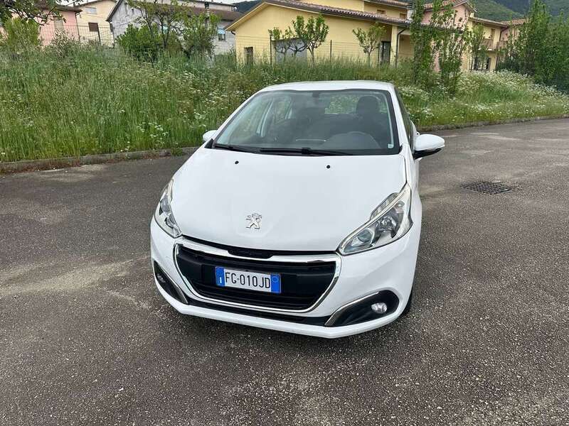 Usata Peugeot 208 Allure 82 CV (60 kW) 2017 Utilitaria