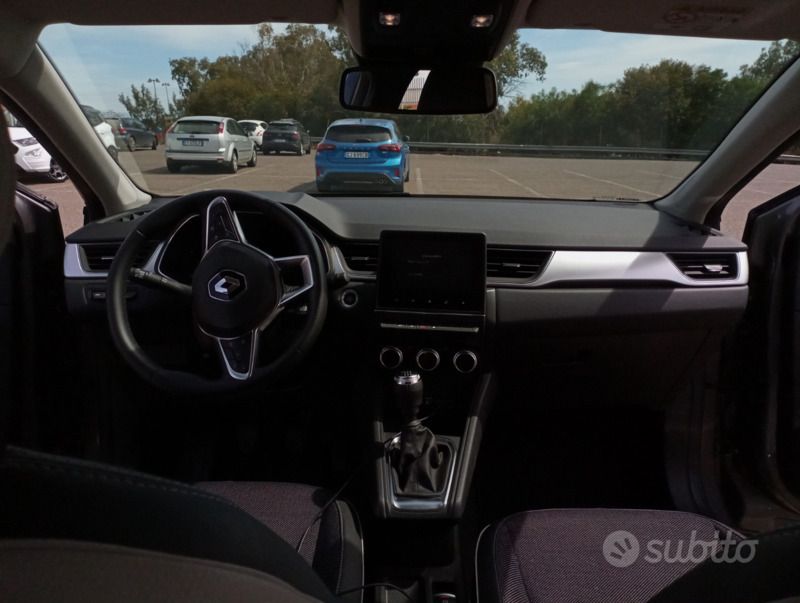 Usata Renault Captur 91 CV (66 kW) 2022 Grigio SUV