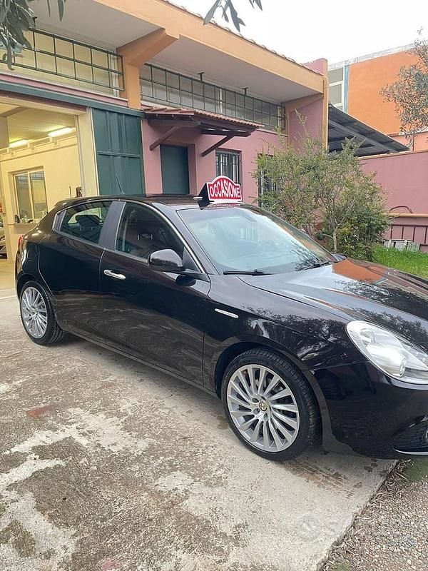 Usata Alfa Romeo Giulietta Distinctive 170 CV (125 kW) 2012 Nero Berlina