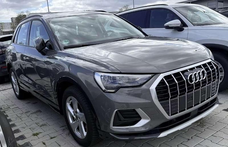 Usata Audi Q3 Advanced 150 CV (110 kW) 2022 Grigio metallizzato chronos SUV