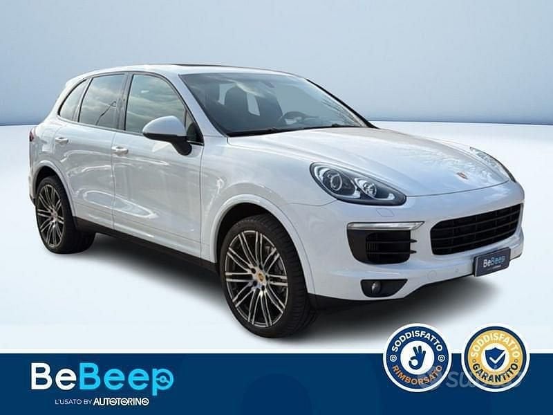 Usata Porsche Cayenne Platinum Edition 250 CV (183 kW) 2017 Bianco pastello SUV