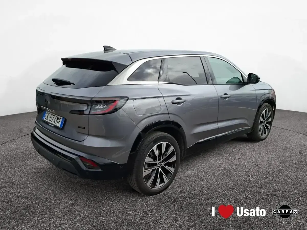 Usata Renault Clio Techno 200 CV (147 kW) 2023 Grigio Utilitaria
