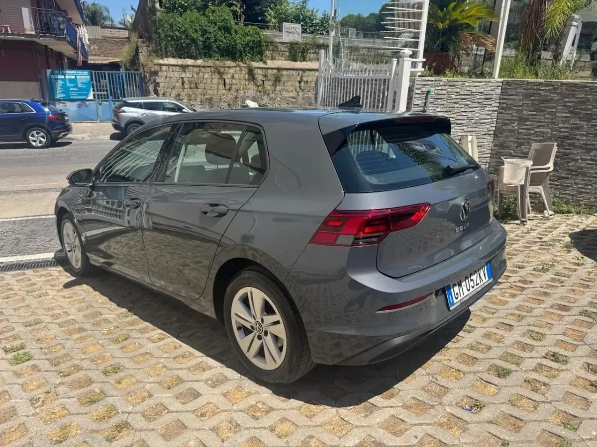Usata VW Golf VIII Style 116 CV (85 kW) 2022 Grigio Berlina