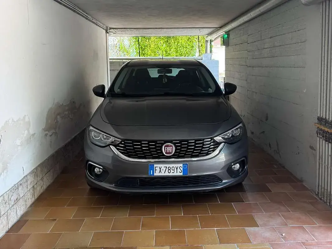 Usata Fiat Tipo Lounge 120 CV (88 kW) 2019 Grigio Berlina