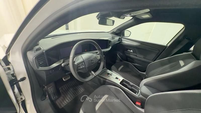 Usata Opel Mokka S 131 CV (96 kW) 2025 Bianco SUV