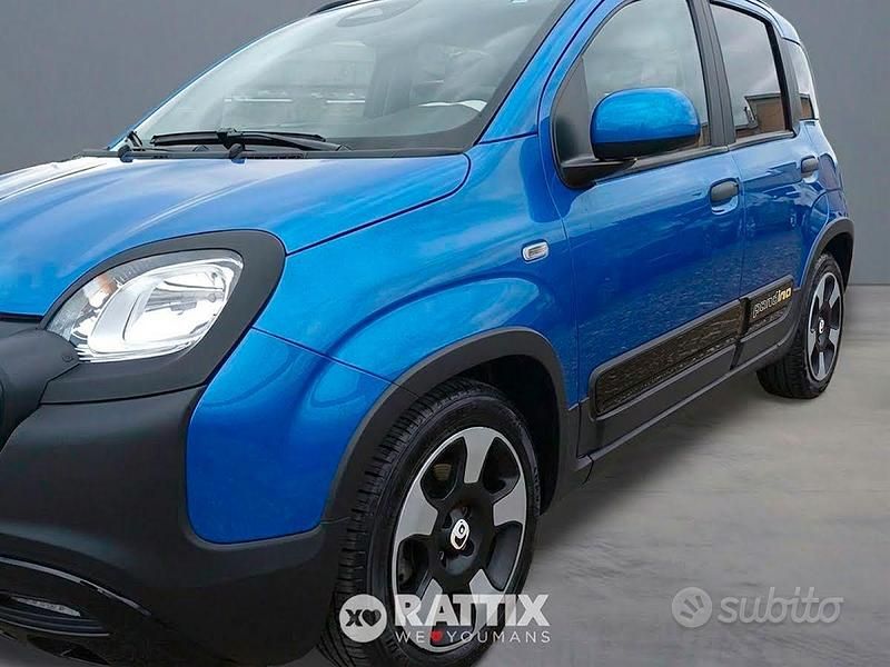 Usata Fiat Panda Cross 69 CV (50 kW) 2025 Blu Utilitaria