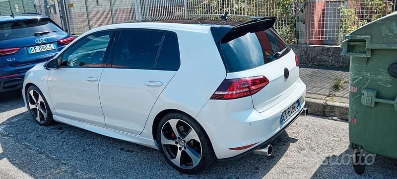 Usata VW Golf GTI 211 CV (155 kW) 2013 Berlina