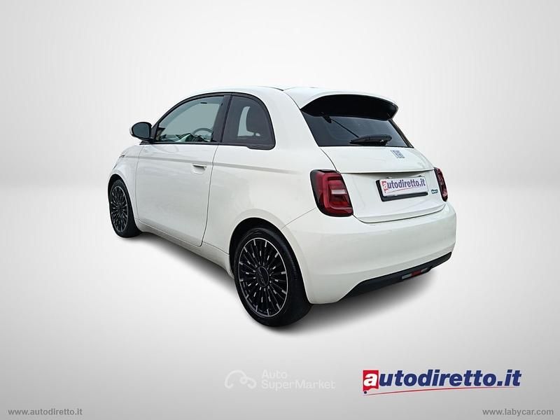 Usata Fiat 500e Icon 42 kW (58 CV) 2022 Bianco Berlina