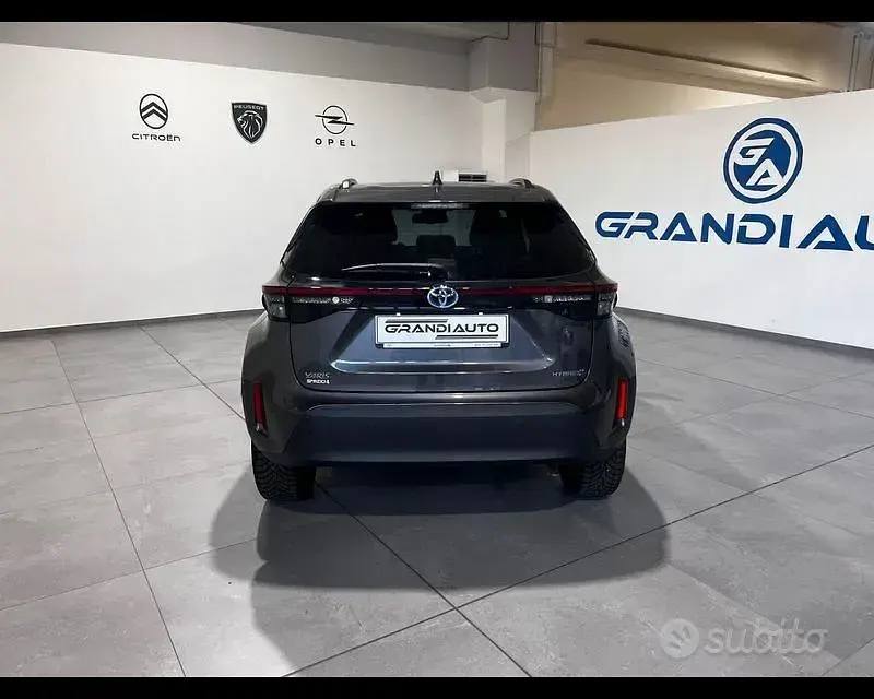 Usata Toyota Yaris Cross Lounge 116 CV (85 kW) 2023 Argento SUV