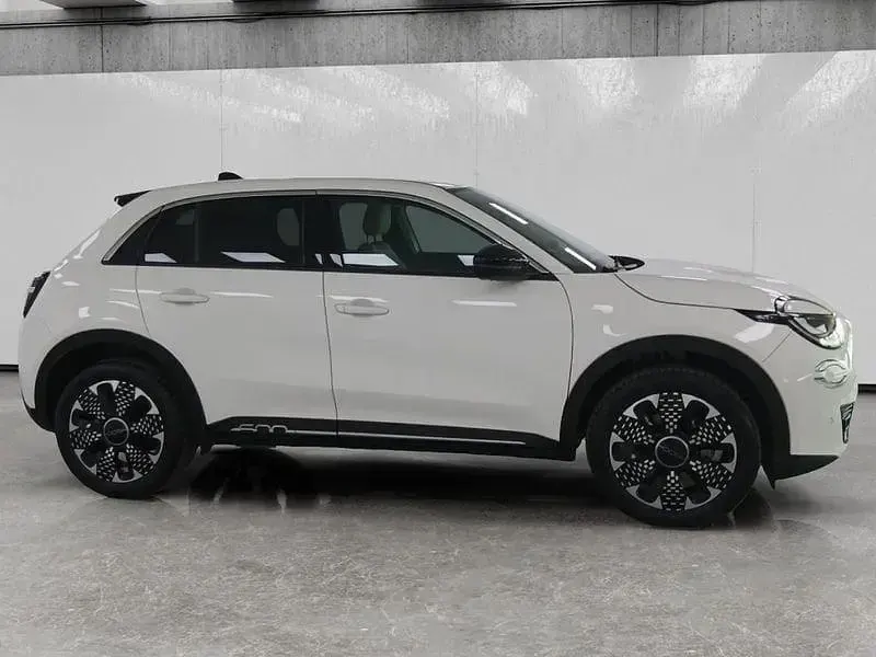 Usata Fiat 600 La Prima 110 CV (80 kW) 2025 Bianco SUV