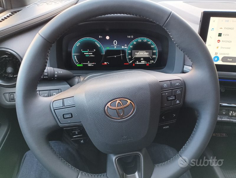 Usata Toyota C-HR Lounge 140 CV (102 kW) 2024 Grigio SUV