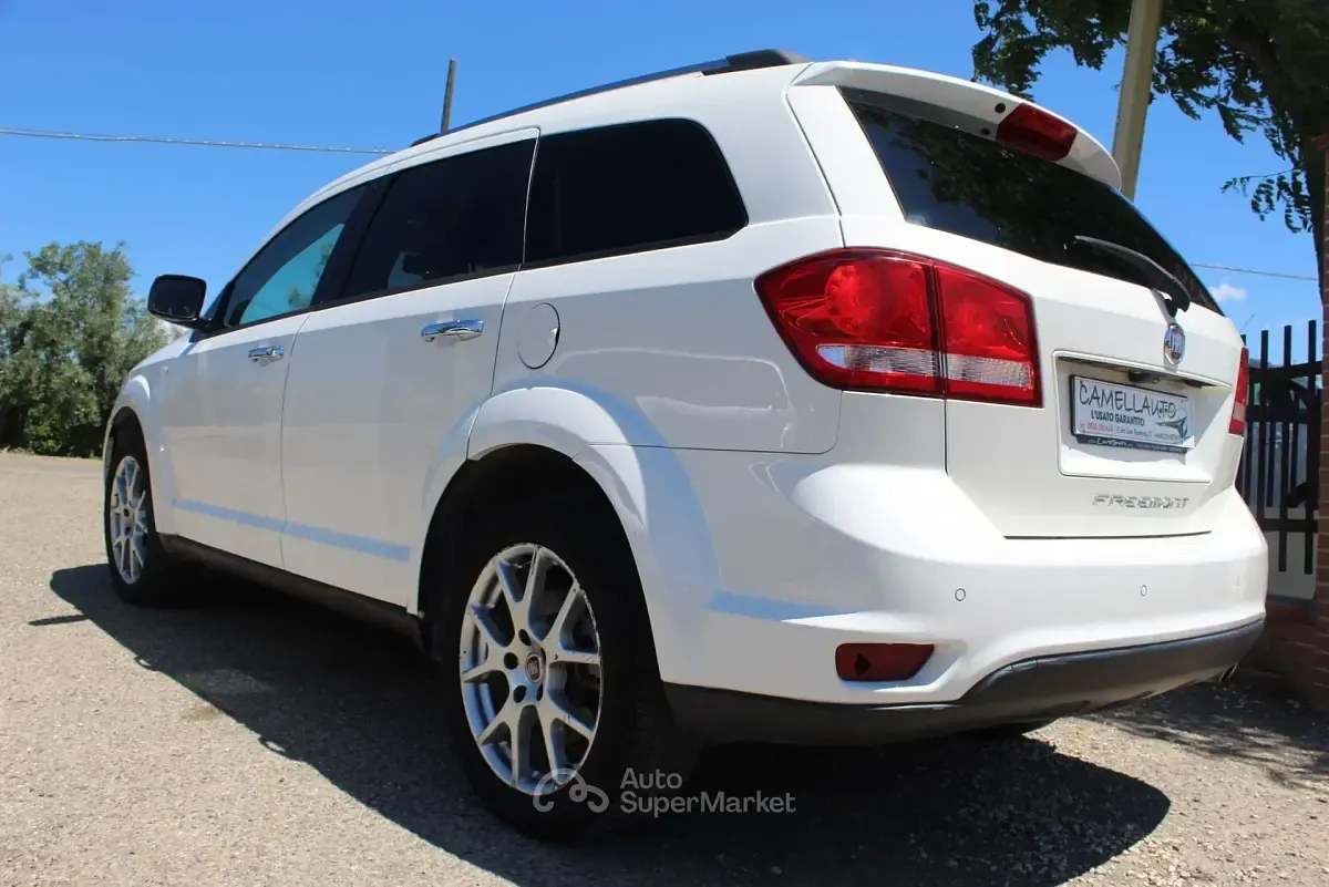 Usata Fiat Freemont Lounge 170 CV (125 kW) 2013 Bianco SUV