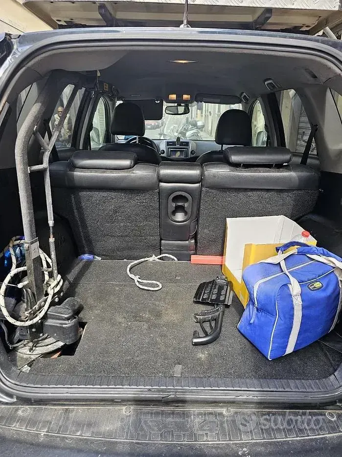 Usata Toyota RAV4 150 CV (110 kW) 2013 Nero SUV
