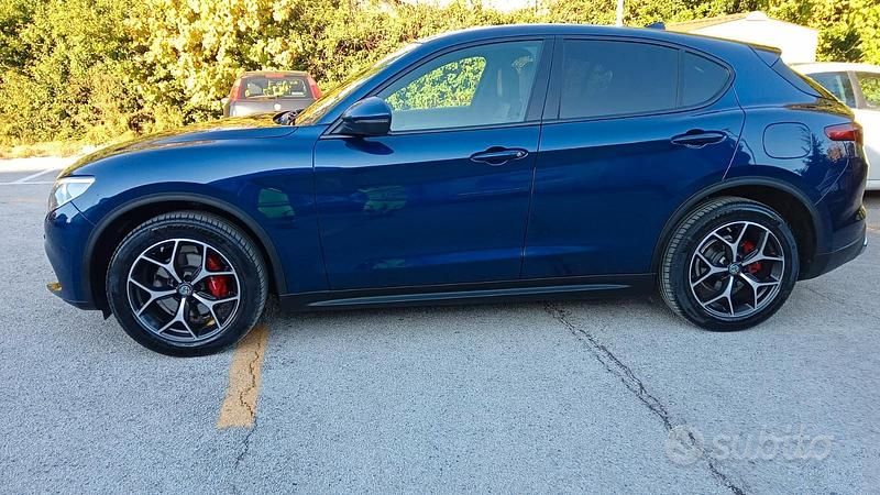 Usata Alfa Romeo Stelvio 210 CV (154 kW) 2018 Blu SUV