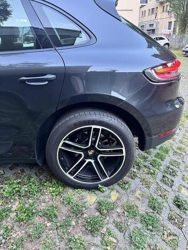 Usata Porsche Macan 245 CV (180 kW) 2021 Grigio SUV