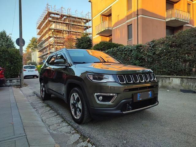 Usata Jeep Compass Limited 140 CV (102 kW) 2019 Verde SUV