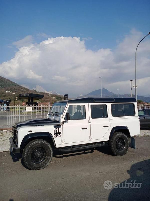 Occasion Land Rover Defender 122 ch (89 kW) 2011 Blanc Break