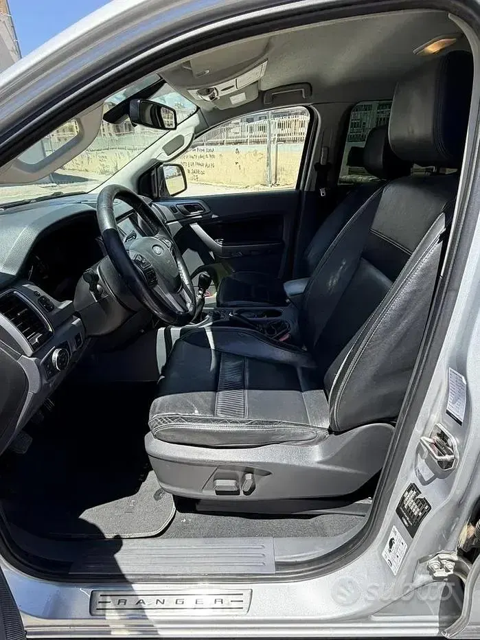 Usata Ford Ranger Limited 160 CV (117 kW) 2019 Grigio Pick-up
