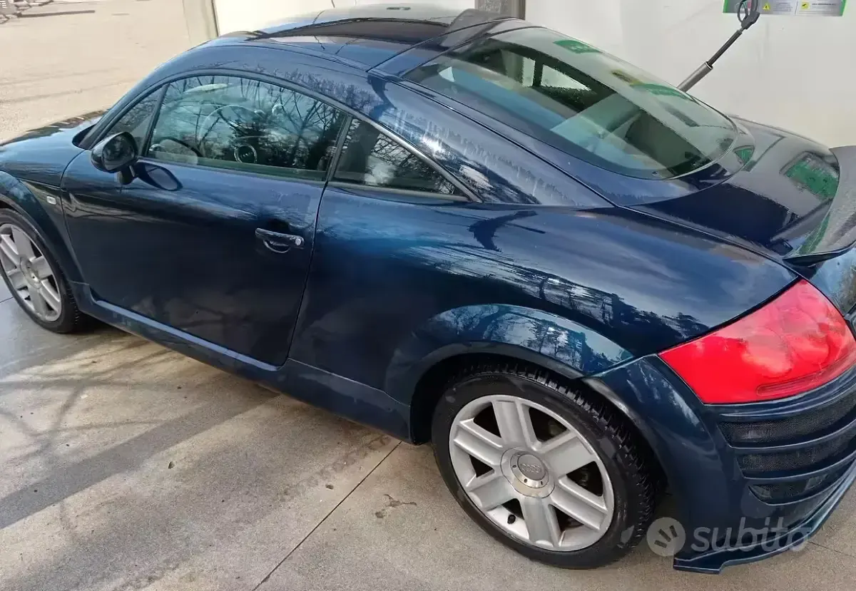 Usata Audi TT 179 CV (131 kW) 2006 Blu Coupé