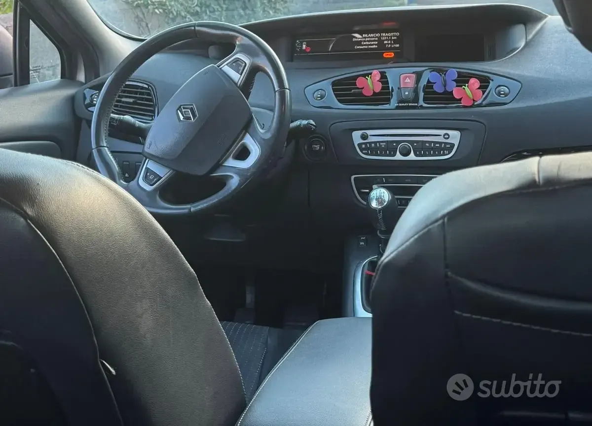 Usata Renault Scenic E-Tech XMOD 110 CV (80 kW) 2012 Grigio Utilitaria