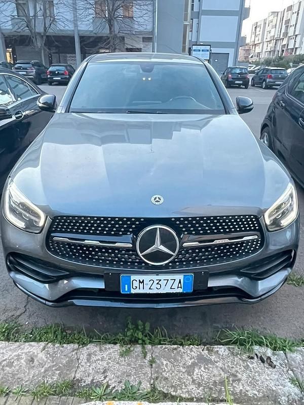 Usata Mercedes GLC220 194 CV (142 kW) 2023 Grigio Coupé
