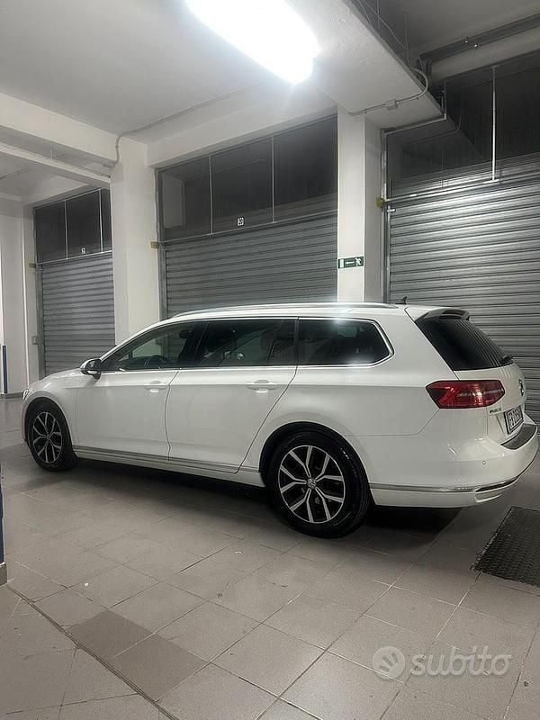 Usata VW Passat 150 CV (110 kW) 2016 Bianco Station wagon