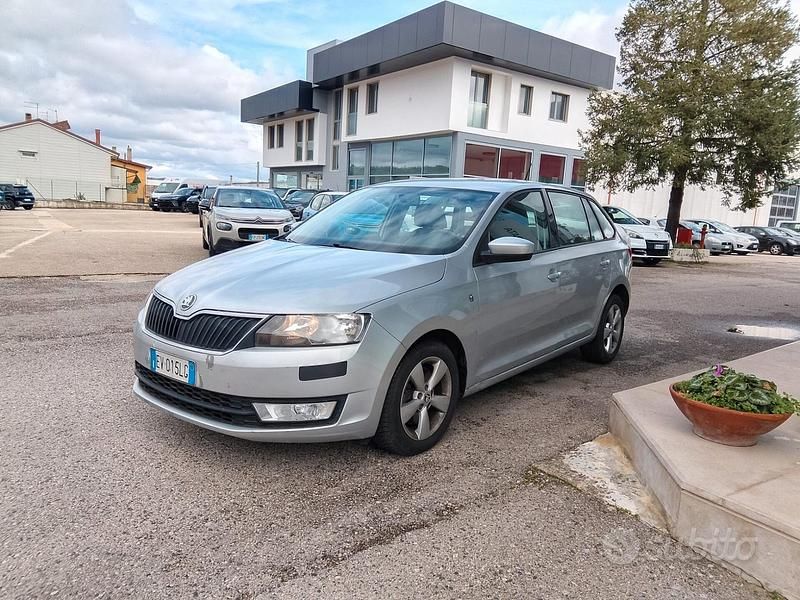 Usata Skoda Rapid Ambition 90 CV (66 kW) 2014 Grigio Utilitaria