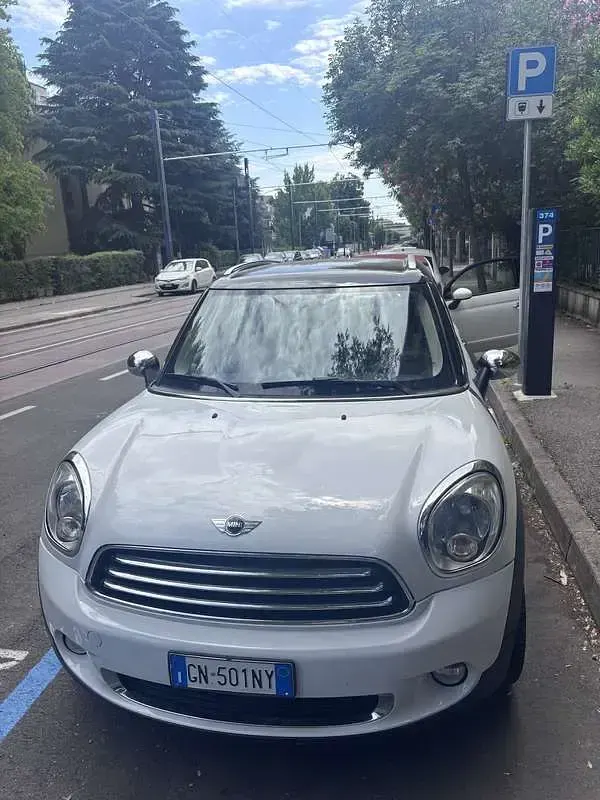 Usata Mini Cooper D Countryman 111 CV (81 kW) 2012 Nero SUV