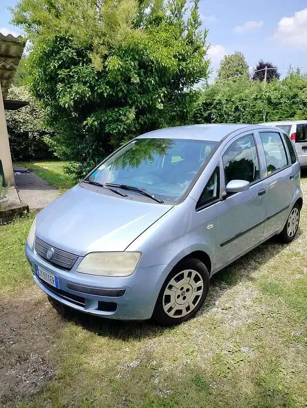 Usata Fiat Idea 77 CV (56 kW) 2007 Bluazzurro Monovolume