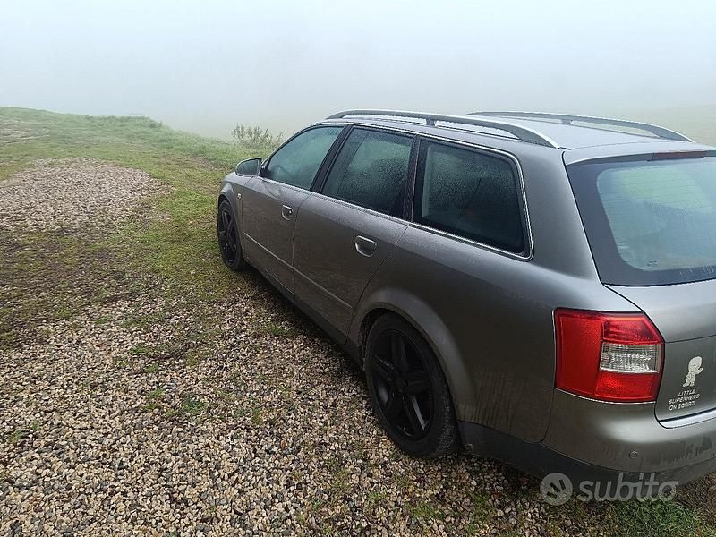 Usata 2003 Audi A4 Station wagon | 2000 € - Immagine 1/4