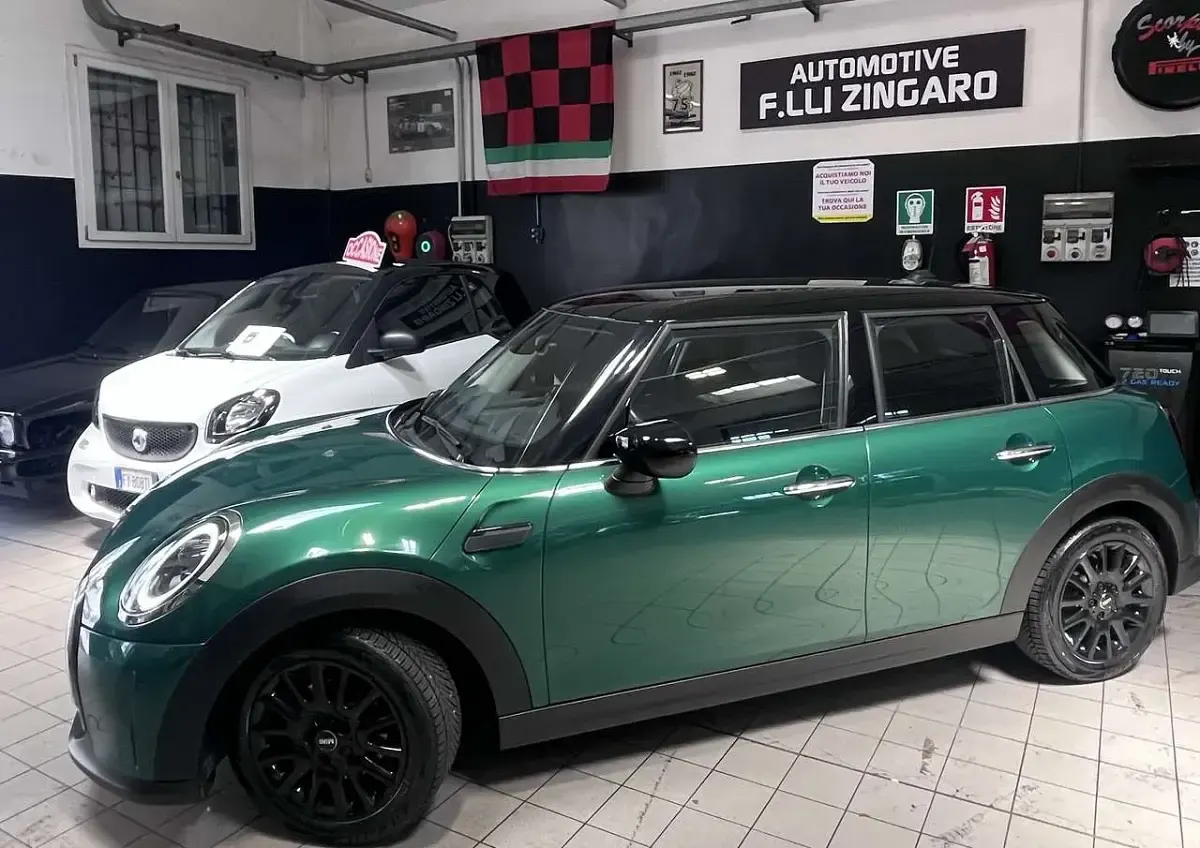 Usata Mini Cooper 136 CV (100 kW) 2023 Verde Utilitaria