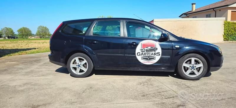 Usata Ford Focus 116 CV (85 kW) 2005 Blu Station wagon