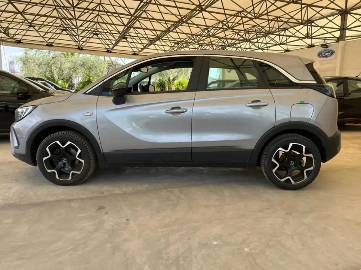 Usata Opel Crossland Elegance 110 CV (80 kW) 2023 Grigio SUV