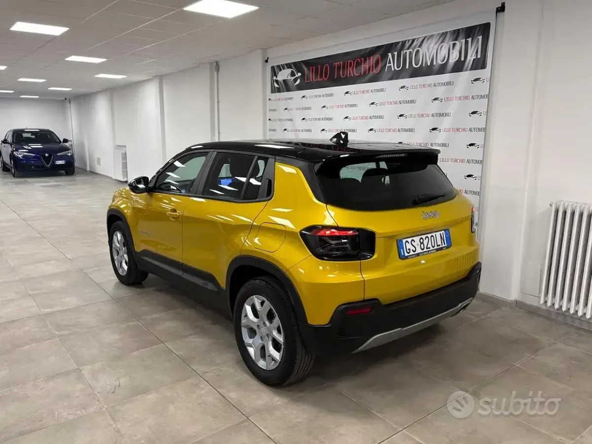 Usata Jeep Avenger Altitude 101 CV (74 kW) 2023 Giallo senape SUV