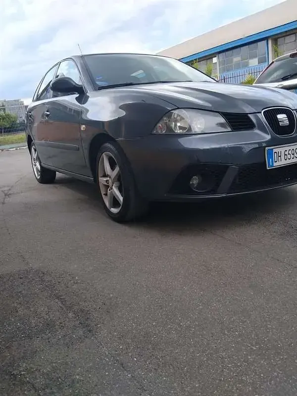 Usata Seat Ibiza 63 CV (46 kW) 1992 Utilitaria
