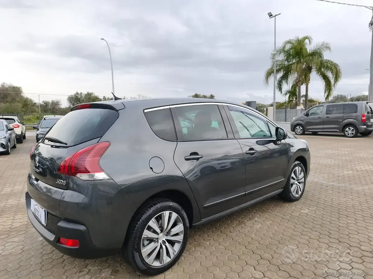 Usata Peugeot 3008 Allure 120 CV (88 kW) 2015 Grigio Station wagon