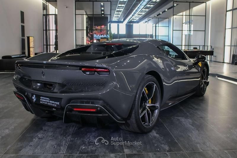 Usata Ferrari 296 799 CV (587 kW) 2023 Grigio scuro Cabrio