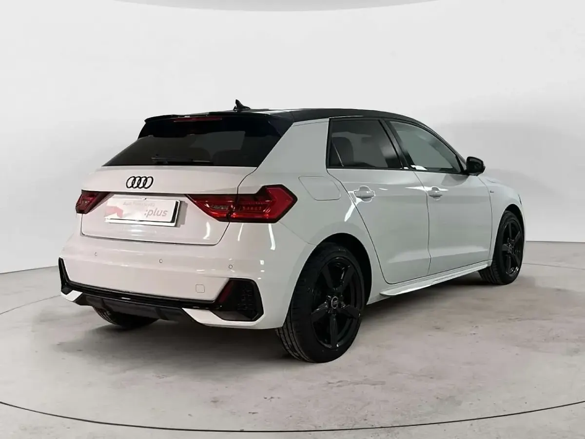 Usata Audi A1 95 CV (69 kW) 2025 Bianco SUV