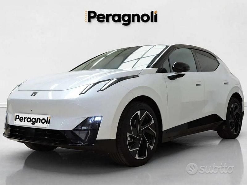 Nuova Lynk & Co 02 2025 Grigio Berlina