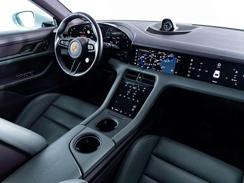 Usata Porsche Taycan Cross Turismo 139 kW (190 CV) 2023 Grigio ghiaccio metallizzato Station wagon