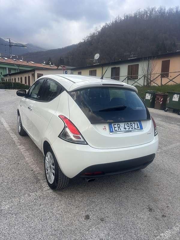 Usata Lancia Ypsilon S 77 CV (56 kW) 2013 Utilitaria