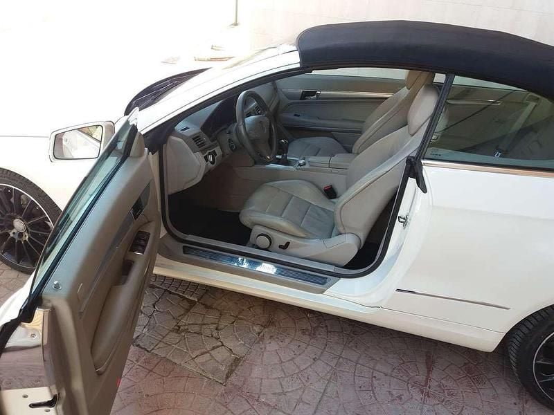 Usata Mercedes E220 Executive 170 CV (125 kW) 2013 Bianco Cabrio