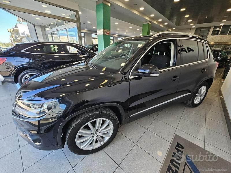 Usata VW Tiguan Trendline 140 CV (102 kW) 2012 Nero SUV