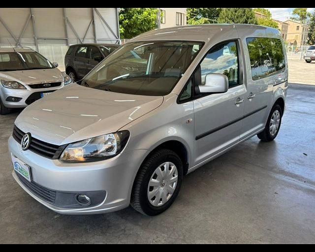Argento Usata 2012 VW Caddy Trendline Monovolume | 7000 € (Buon prezzo) - Immagine 1/4