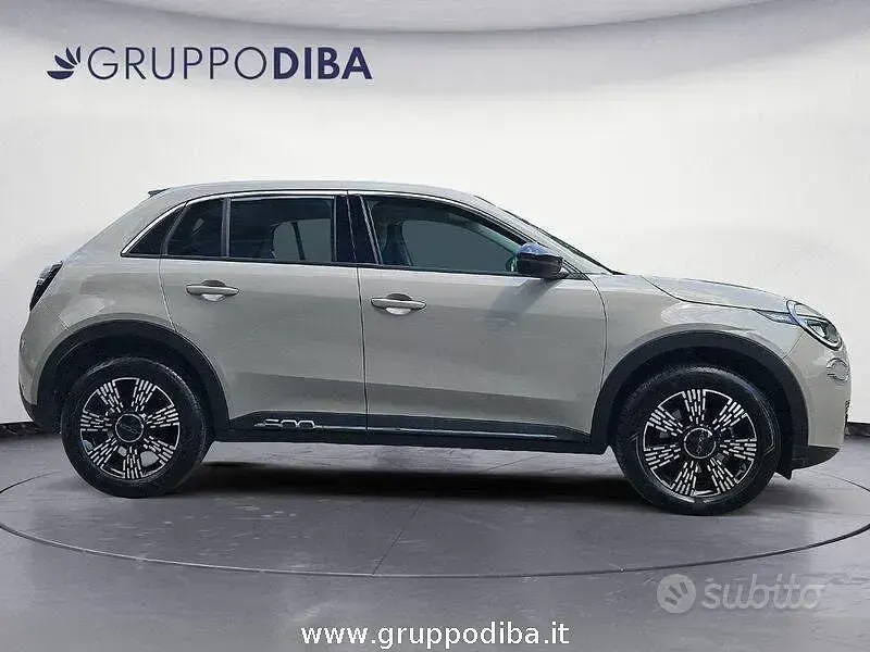 Usata Fiat 600 110 CV (80 kW) 2024 Grigio SUV
