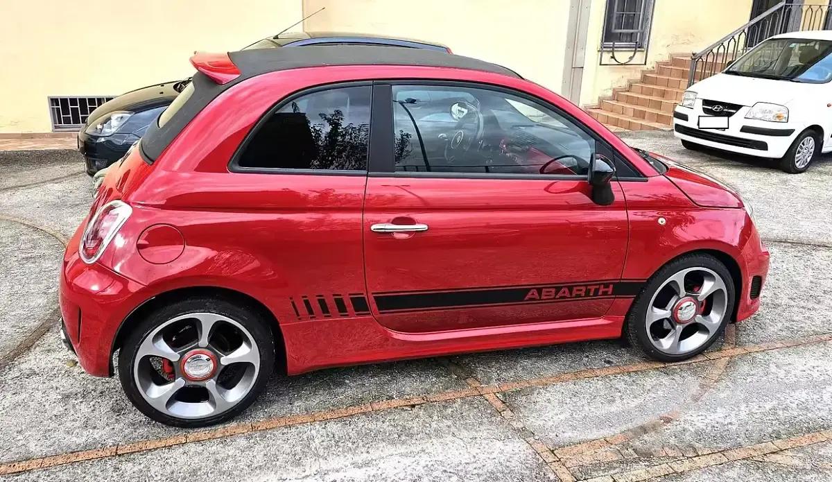 Usata Abarth 500C 140 CV (102 kW) 2011 Rosso Cabrio