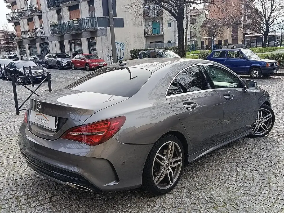 Usata Mercedes CLA200 Business 136 CV (100 kW) 2019 Grigio Berlina