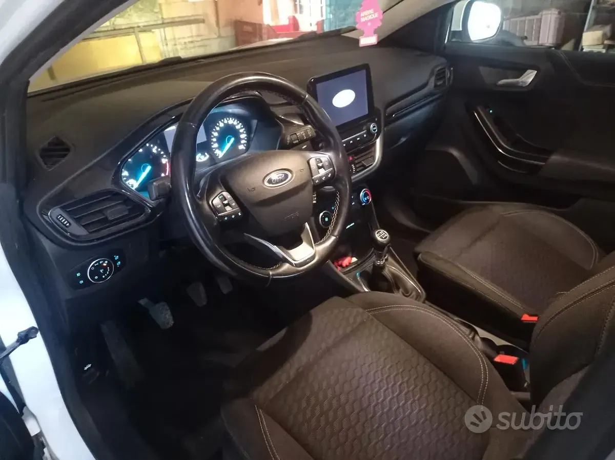 Second-hand Ford Puma 120 CP (88 kW) 2021 Alb SUV